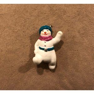 2000 Hallmark Miniature Keepsake Ornament SNOWMAN WITH SCARF Studio Edition